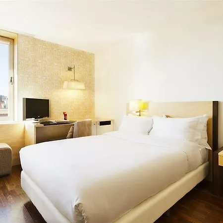 Szálloda Hf Fénix Urban 4*